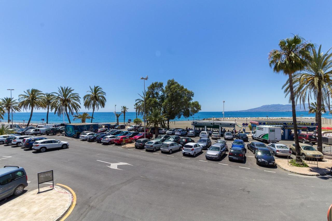 Soek Pedregalejo Seafront Holidays Homes Malaga Exterior photo